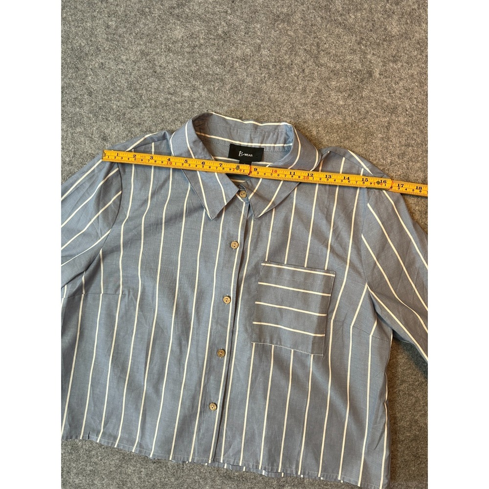 Bwear Shirt Womens L Blue Striped Cropped Back Roll Tab Sleeve Button Up - Picture 3 of 6